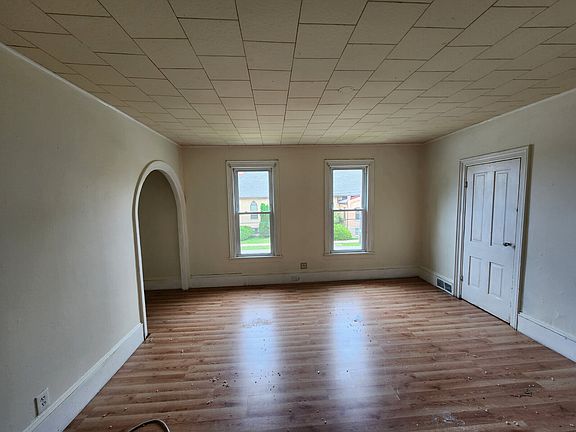 3rd image of 303 E Doty Ave #0