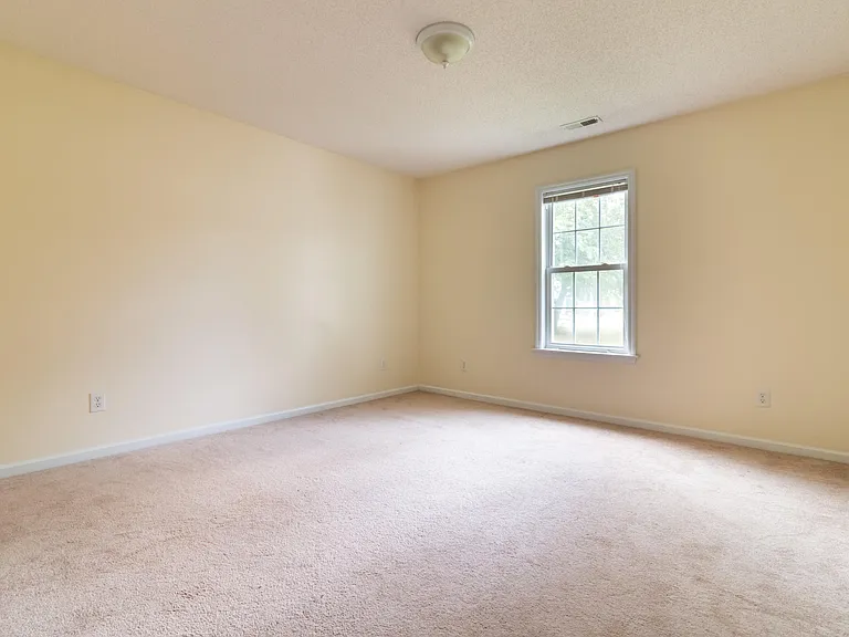 205 Shady Ct — Photo 5