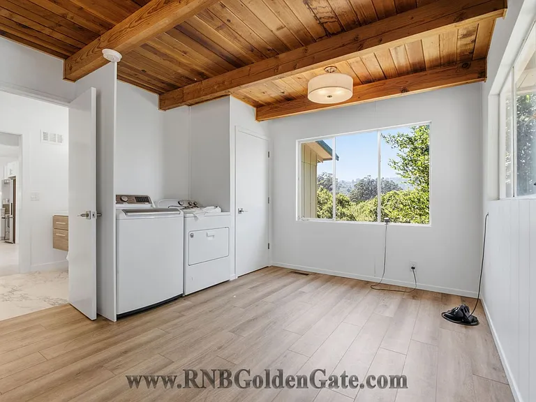 958 Greenhill Rd — Photo 17