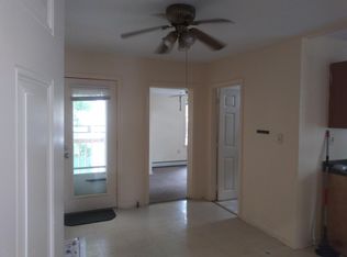 79 North St #2-R, Ware, MA 01082