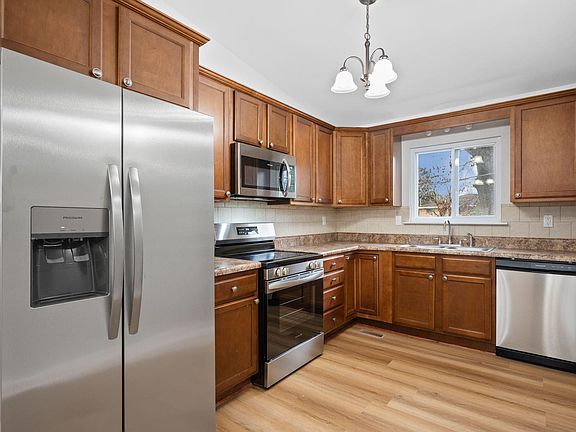 2nd image of 4512 Dumac Rd