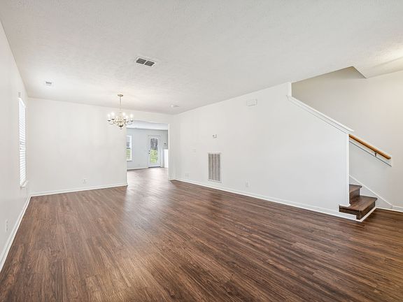 4th image of 3177 Hidden Creek Dr