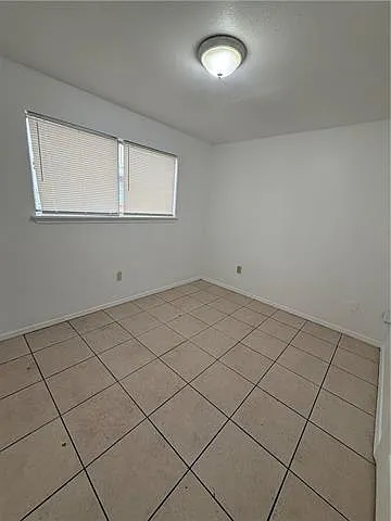 707 N Robertson St #104 — Photo 6