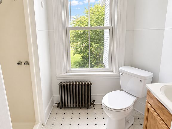 3rd image of 205 Main St #1
