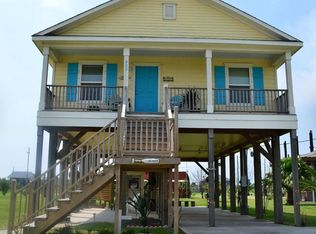 905 Sage Rd, Crystal Beach, TX 77650