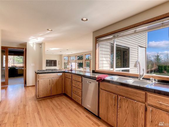 4th image of 13706 116th Street Ct E