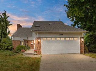 2809 Derby Rd, Troy, MI 48084