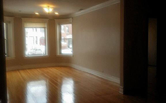 2nd image of 4810 S Prairie Ave #1N