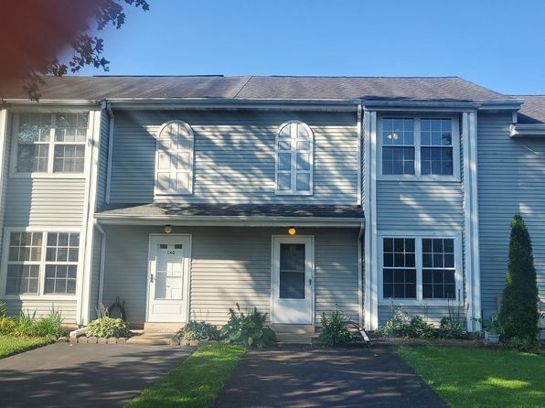 138 Carousel Cir