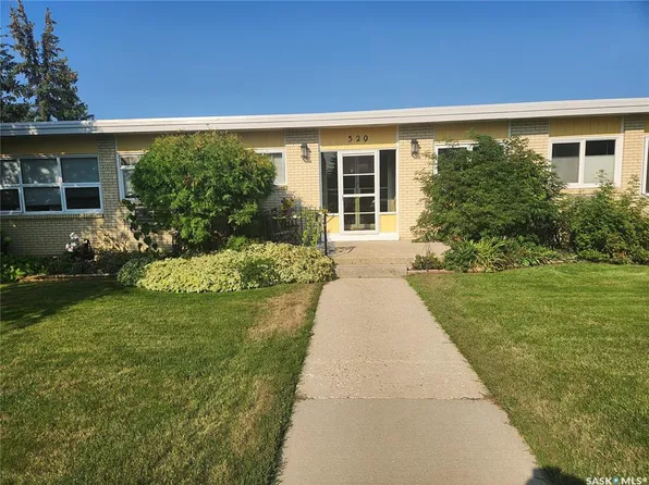 UNIT 5-320 13th AVENUE NE, Swift Current, SK S9H 2V9