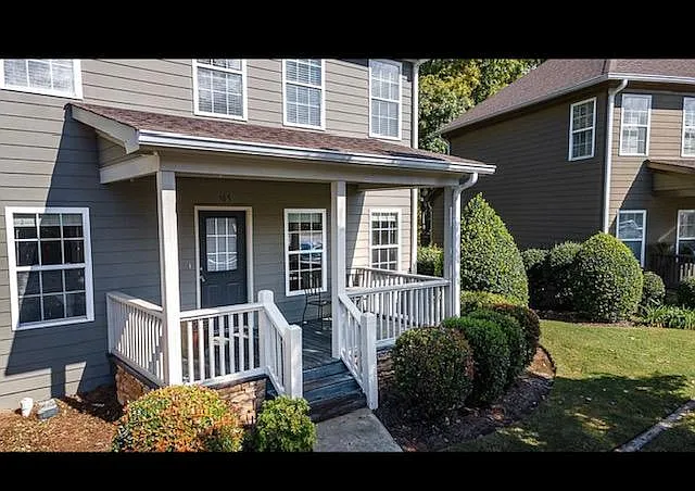 107 Port Laz Ln