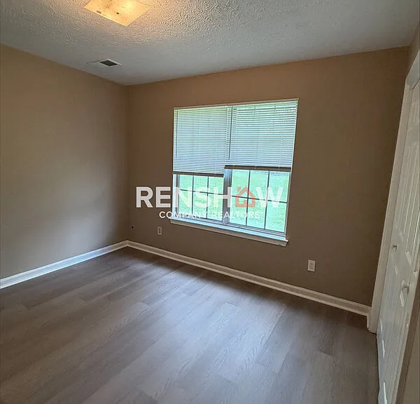 194 Pennington Pl — Photo 27