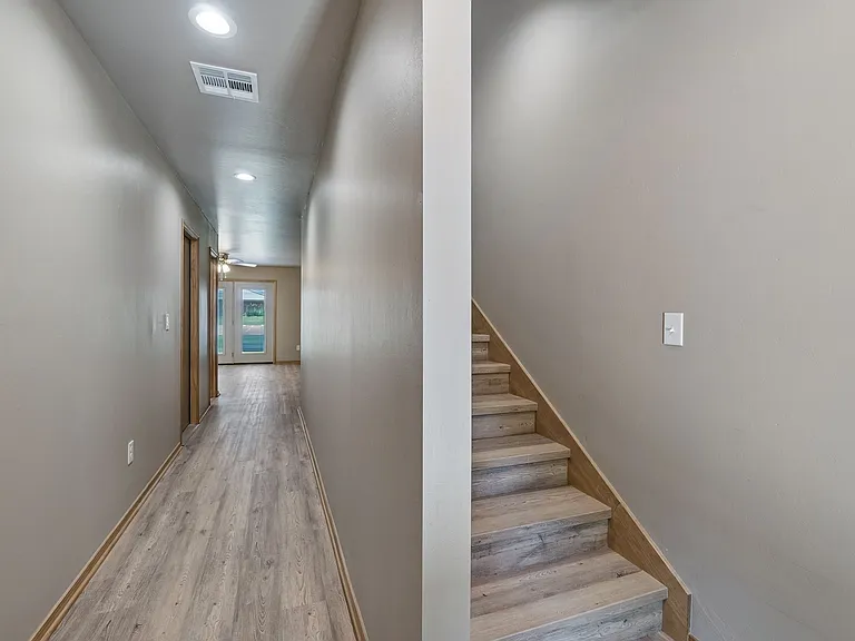 230 N Duncan St — Photo 4