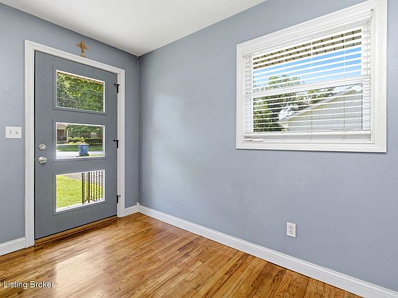 2nd image of 110 Woodlawn Ave