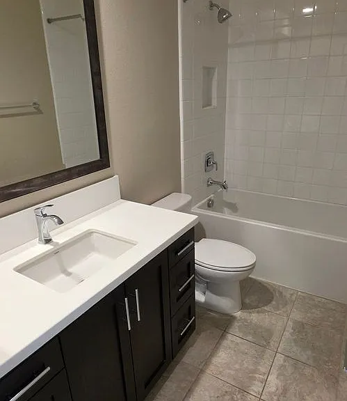 16208 Camden Cir — Photo 19