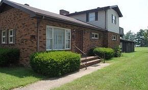 1st image of 1557 Redwood Dr