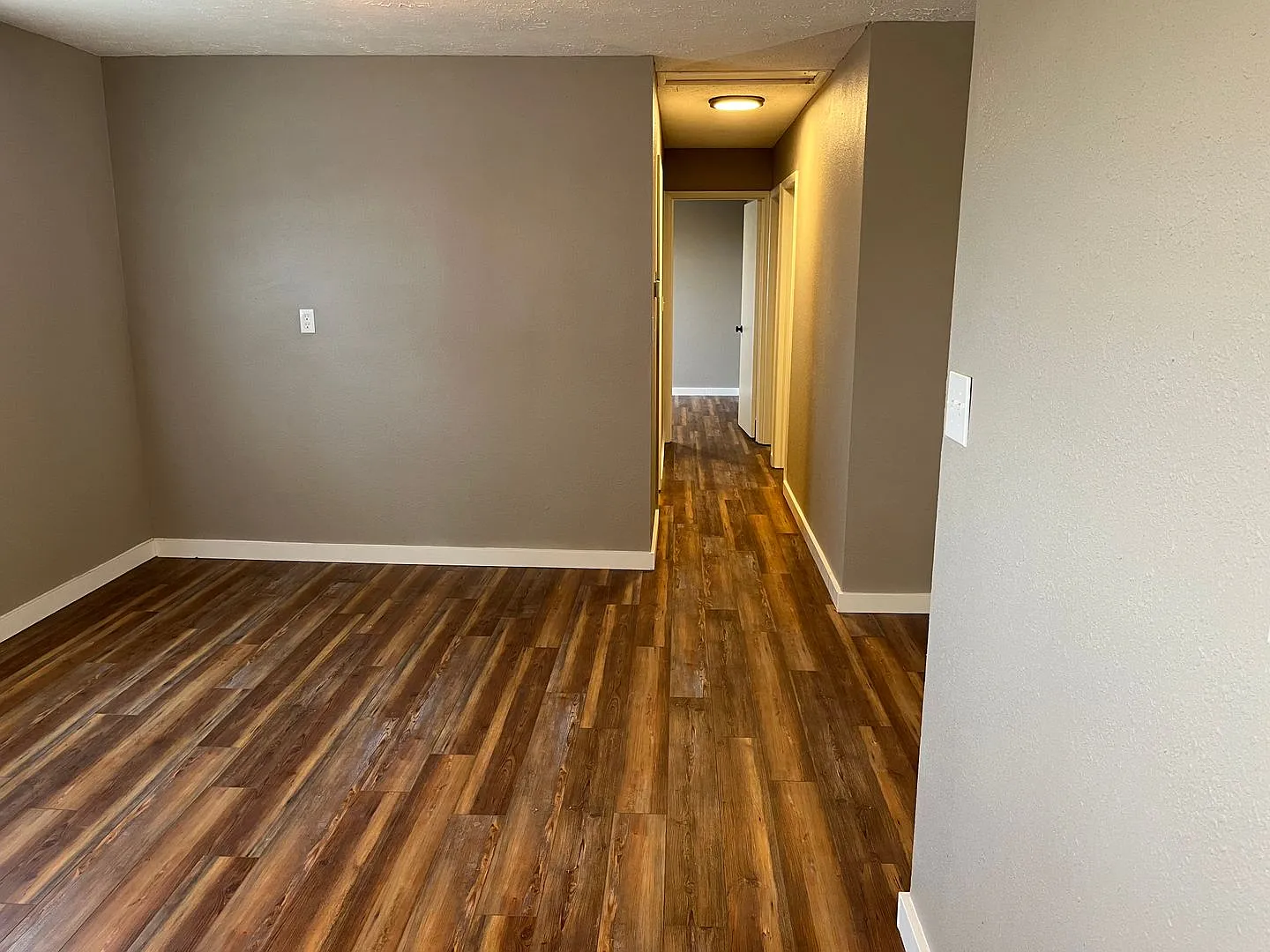 Three Bedroom Ranch — Photo 4
