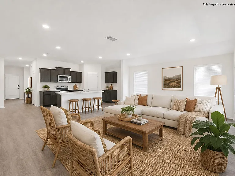 860 Newport Dr — Photo 2