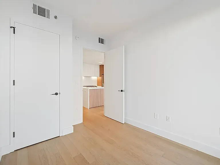 224 W 124th St #507 — Photo 9