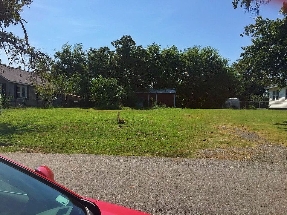 2nd image of 3218 S Rawson Rd