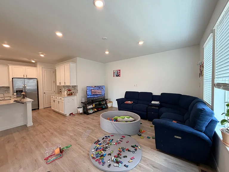 9009 Redfield Ln — Photo 7
