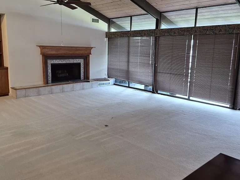 172 Riverside Dr — Photo 4