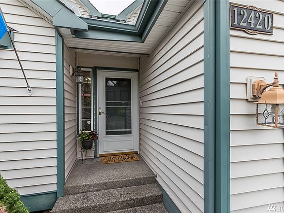 3rd image of 12420 200th Avenue Ct E