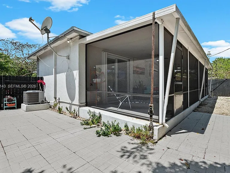 4276 SW 56th Ave — Photo 23
