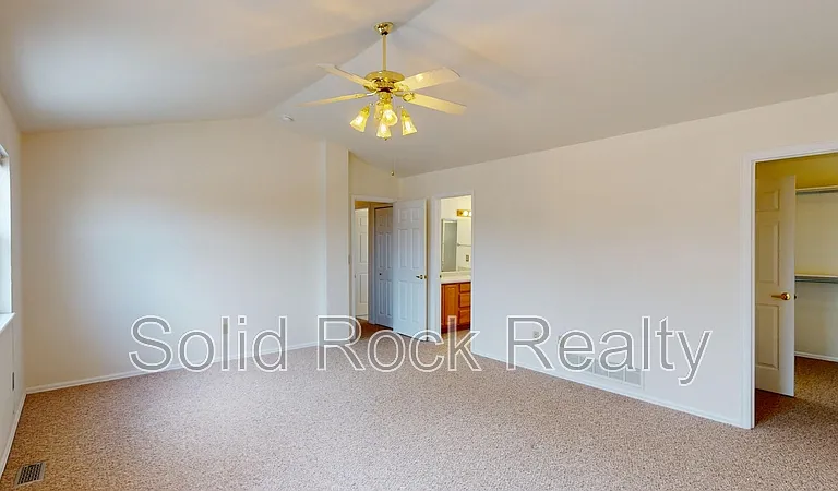 2635 Leoti Dr — Photo 13
