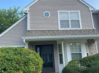 10 Hopkinson Ct #810, East Windsor, NJ 08520