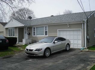 221 Budlong Rd, Cranston, RI 02920