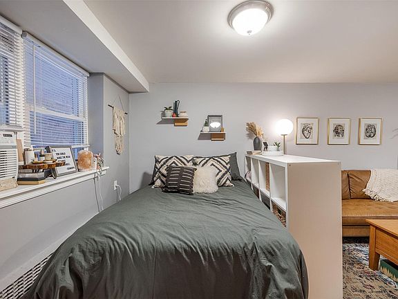 5th image of 325 E Broadway APT G5