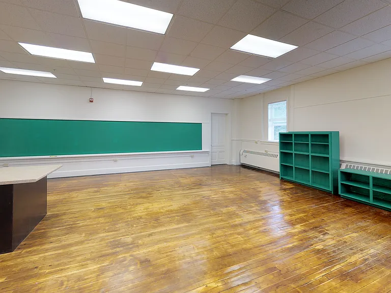 22 School St #3 — Photo 4