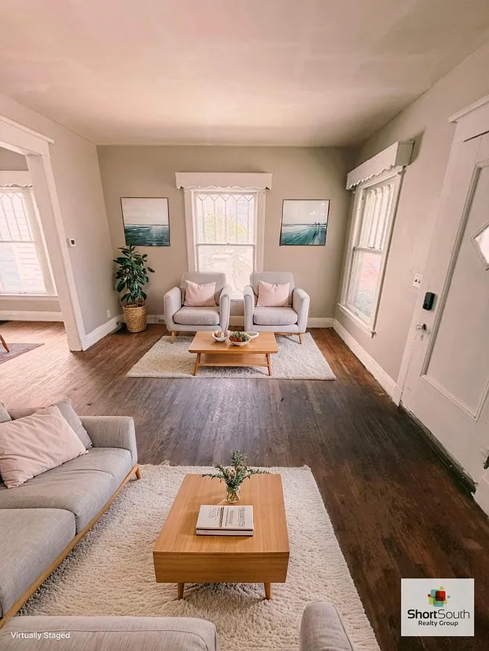 3 bed, 1.0 bath, 1200 sqft, $1,400 — Photo 2