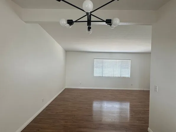 5250 Bellingham Ave, Valley Village, CA 91607
