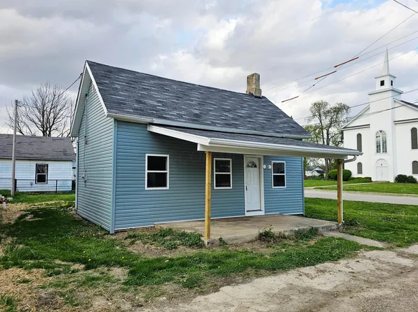 30 Market St, Bloomingburg, OH 43106