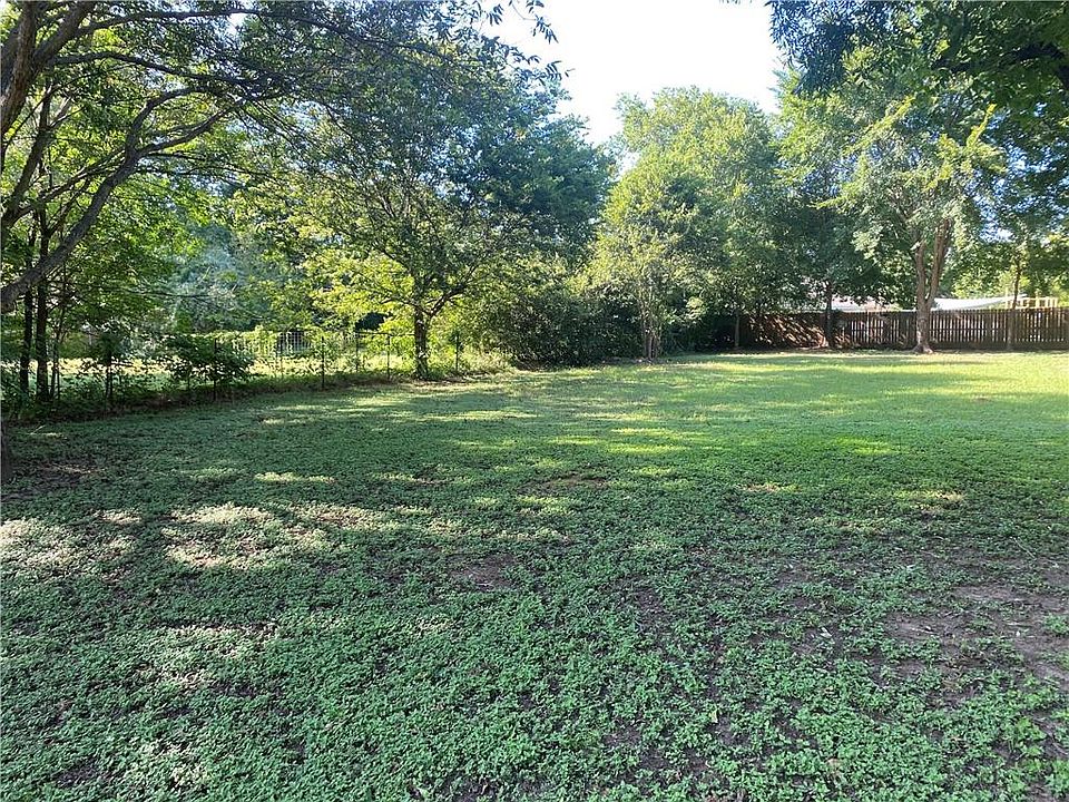 1st image of Greenwood Ln