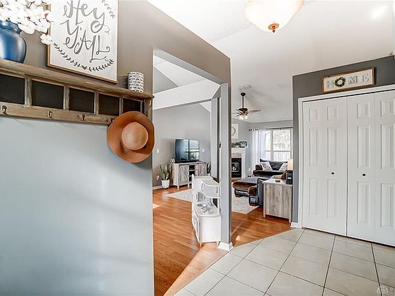 4th image of 405 Pebble Ct