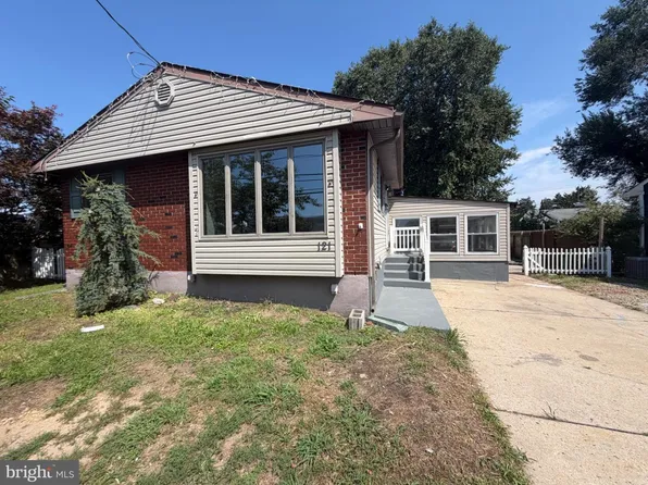 121 Edgewood Ave, Bellmawr, NJ 08031