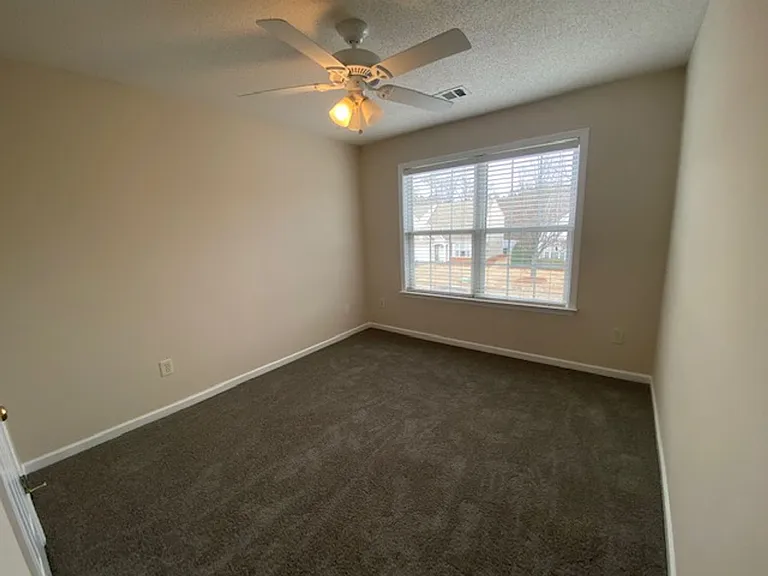 5463 Medlock Corners Dr — Photo 35