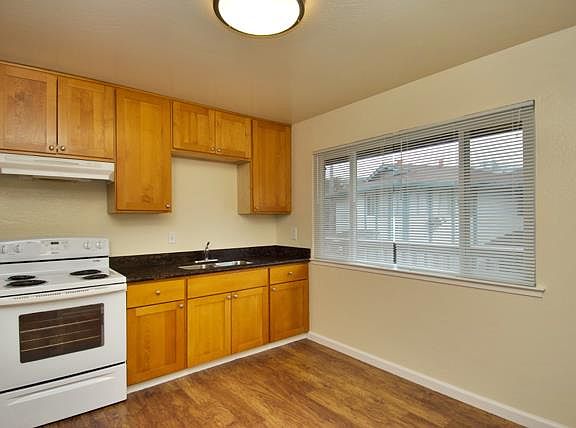 5th image of 365 Esplanade Ave APT 3