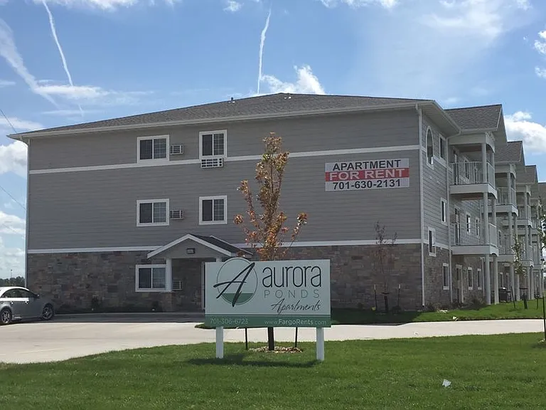 Aurora Ponds — Photo 44