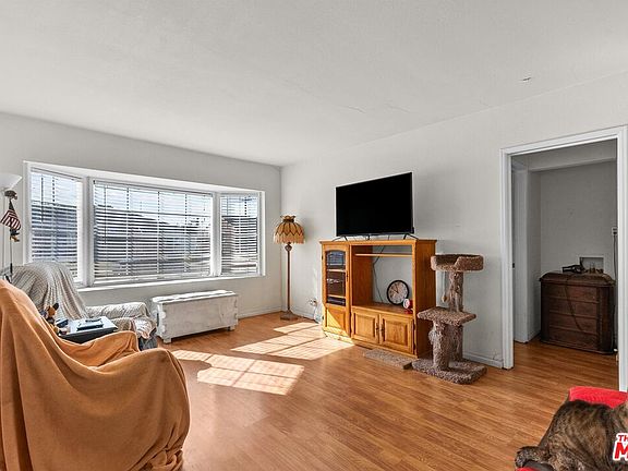 5th image of 5011 W 126th St