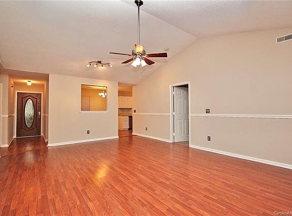 4th image of 7214 English Ivy Ln