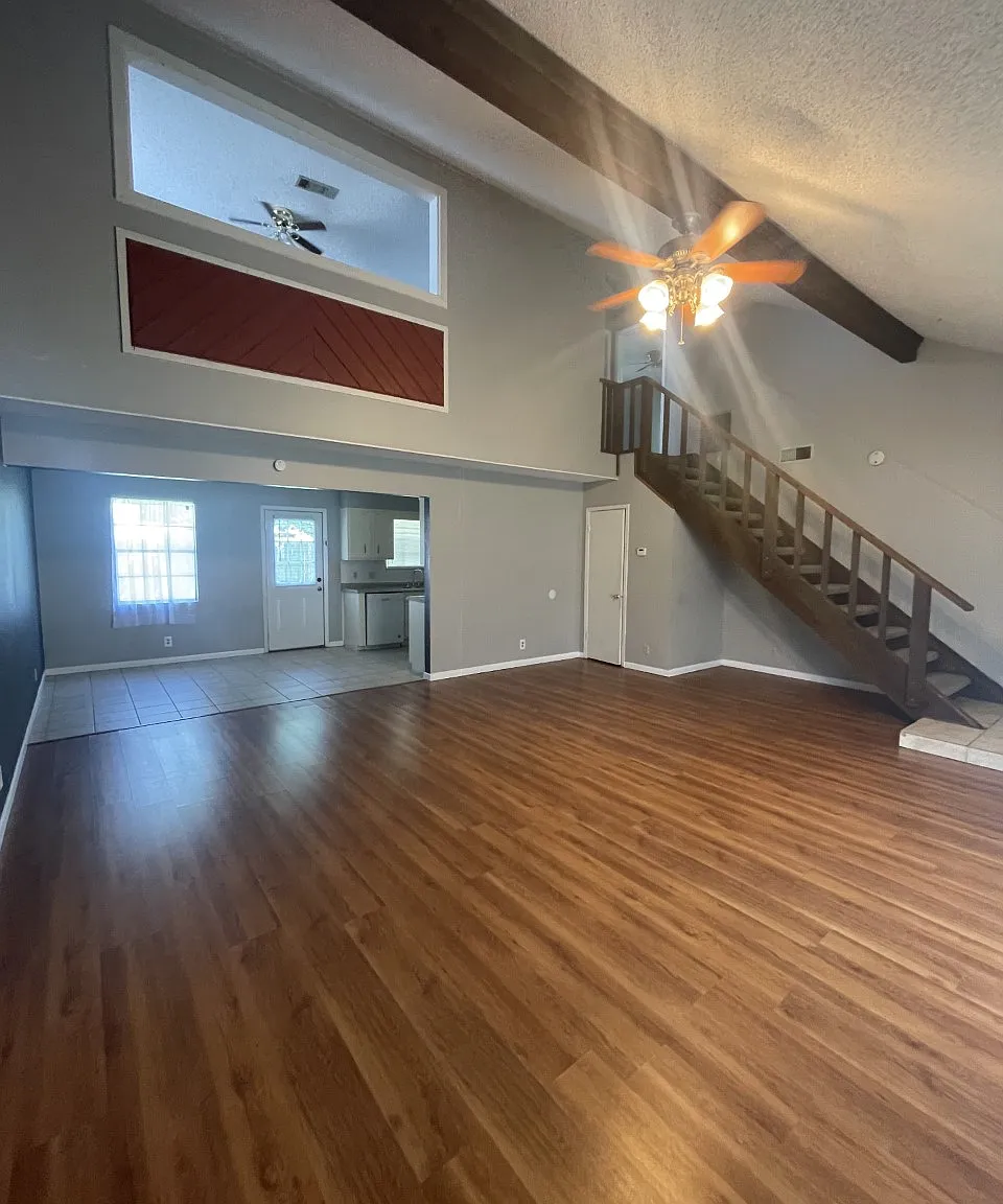 2 bed, 1.5 bath, $1,200 — Photo 3