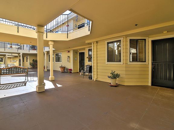 3rd image of 576 W Parr Ave Unit 4