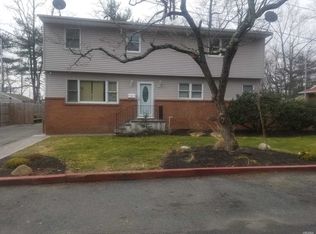 4 Locust St FLOOR 1, Spring Valley, NY 10977