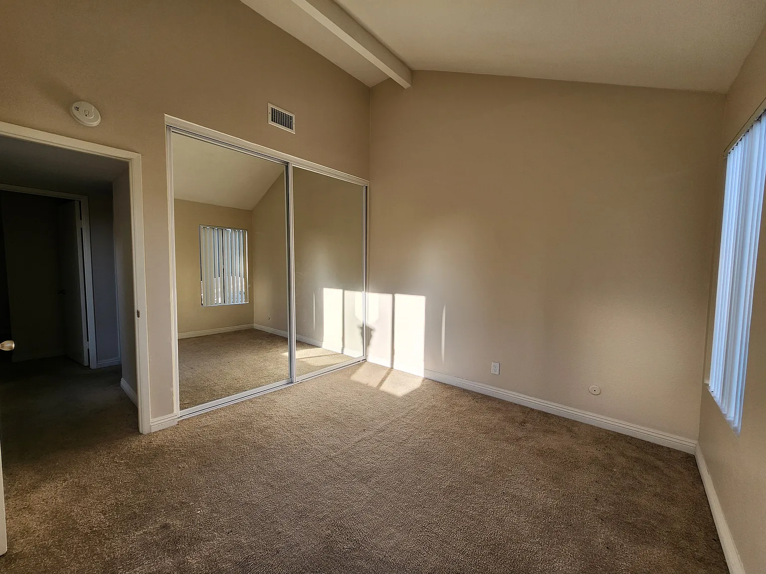 2 bed, 1.5 bath, 870 sqft, $2,650 — Photo 3