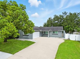 1715 Cromwell Dr, Tarpon Springs, FL 34689