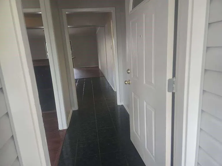 11706 N Kathy Ave — Photo 7
